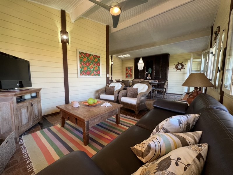 VENDE-SE CASA 4 QUARTOS - 220M2 - EXCELENTE OPORTUNIDADE DE TER SUA CASA EM ILHABELA!! Rua Projetada  Ilhabela - 