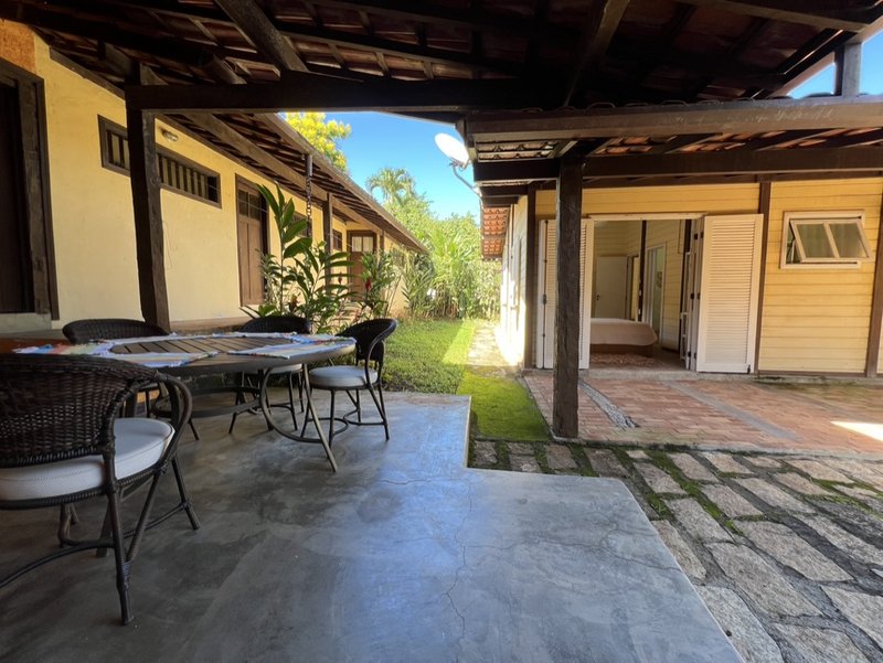 VENDE-SE CASA 4 QUARTOS - 220M2 - EXCELENTE OPORTUNIDADE DE TER SUA CASA EM ILHABELA!! Rua Projetada  Ilhabela - 