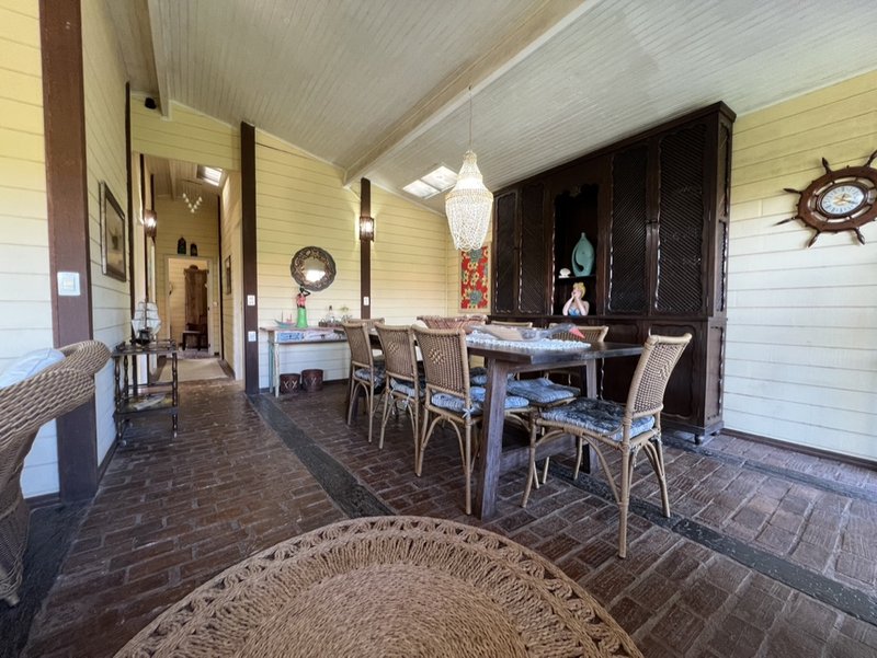 VENDE-SE CASA 4 QUARTOS - 220M2 - EXCELENTE OPORTUNIDADE DE TER SUA CASA EM ILHABELA!! Rua Projetada  Ilhabela - 