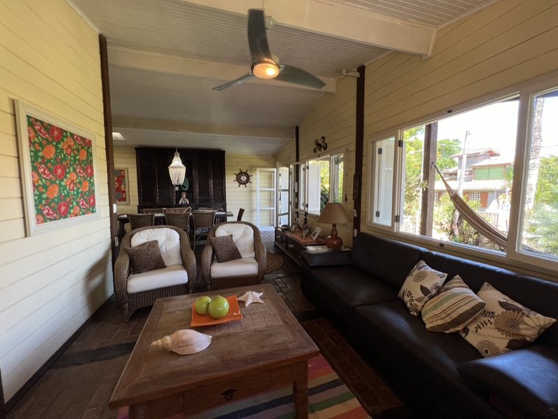 VENDE-SE CASA 4 QUARTOS - 220M2 - EXCELENTE OPORTUNIDADE DE TER SUA CASA EM ILHABELA!! Rua Projetada  Ilhabela - 