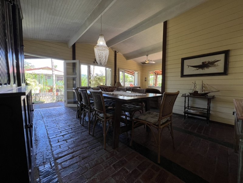 VENDE-SE CASA 4 QUARTOS - 220M2 - EXCELENTE OPORTUNIDADE DE TER SUA CASA EM ILHABELA!! Rua Projetada  Ilhabela - 