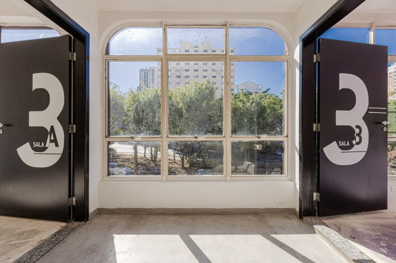 ALUGO IM&Oacute;VEL COMERCIAL &ndash; PINHEIROS - 540m2 - 14 VAGAS Rua Henrique Schaumann São Paulo - 