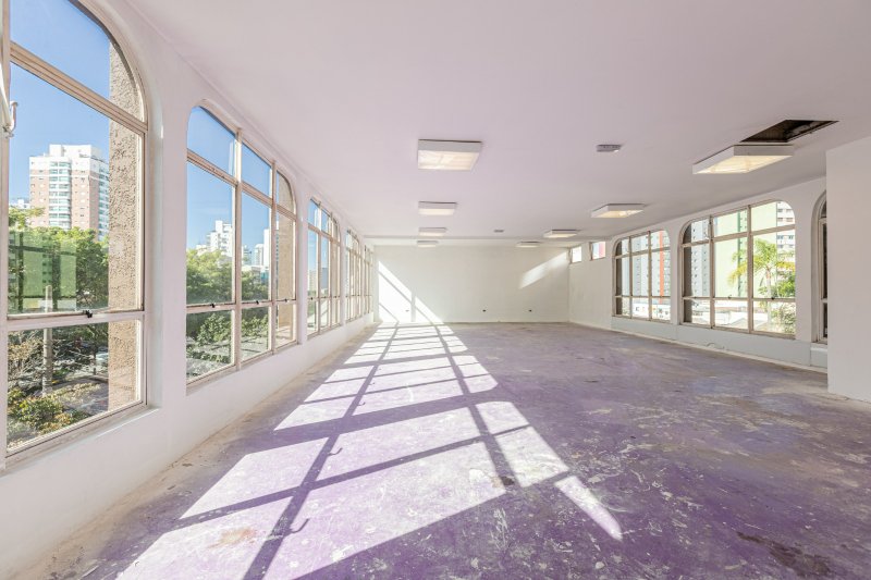 ALUGO IM&Oacute;VEL COMERCIAL &ndash; PINHEIROS - 540m2 - 14 VAGAS Rua Henrique Schaumann São Paulo - 