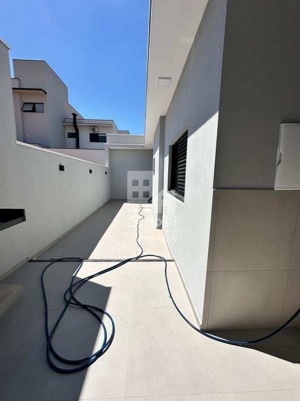 Belíssima Casa à venda Cond. Reserva dos Ypês 1 - 1 suíte e 1 demi suite  Tatuí - 