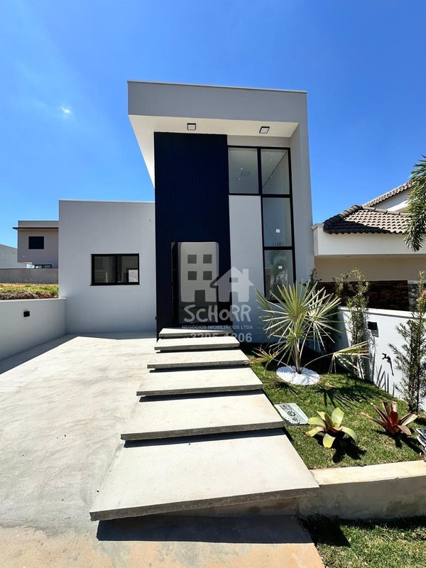 Belíssima Casa à venda Cond. Reserva dos Ypês 1 - 1 suíte e 1 demi suite  Tatuí - 