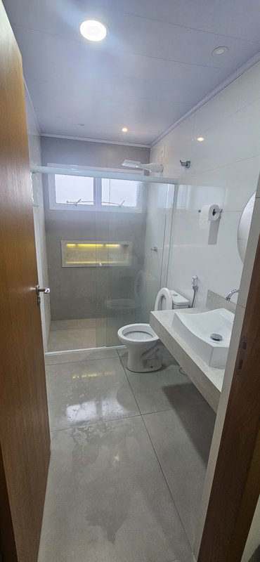 ✨Se você busca uma casa moderna, prática e com espaço de sobra, essa é a oportunidade!!  Caraguatatuba - 