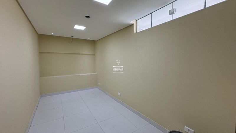 Sobrado em condom&iacute;nio fechado 4 dormit&oacute;rios sendo 1 su&iacute;te + 3 vagas de garagem  Guarulhos - 