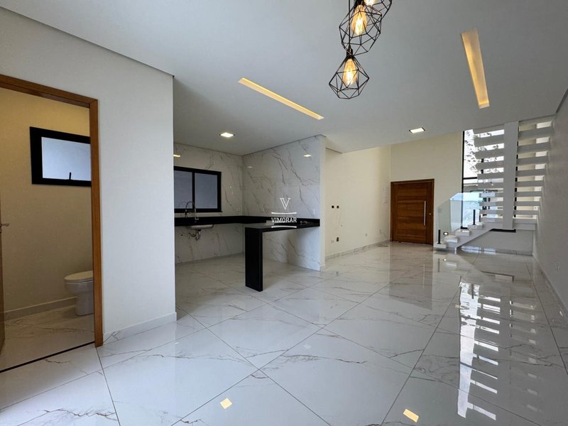 Sobrado 3 su&iacute;tes + 3 vagas de garagem  Guarulhos - 