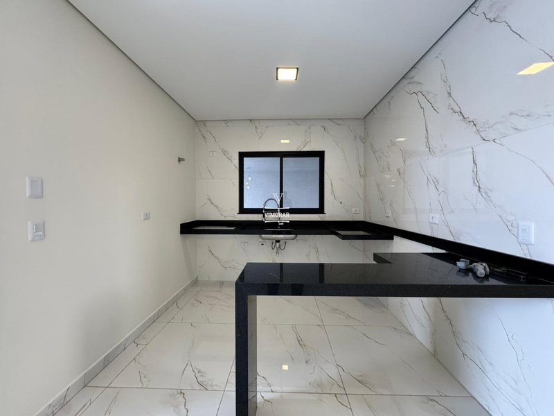 Sobrado 3 su&iacute;tes + 3 vagas de garagem  Guarulhos - 