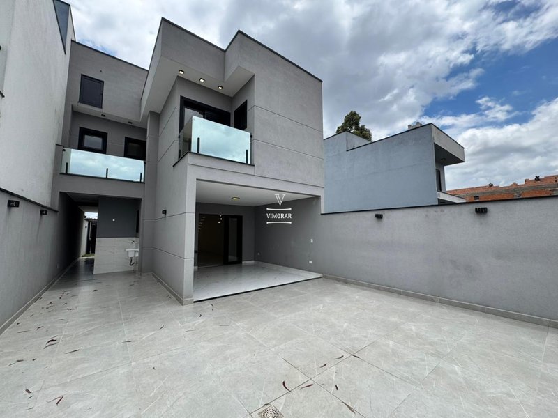 Sobrado 3 su&iacute;tes + 3 vagas de garagem  Guarulhos - 