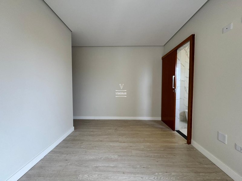 Sobrado 3 su&iacute;tes + 3 vagas de garagem  Guarulhos - 