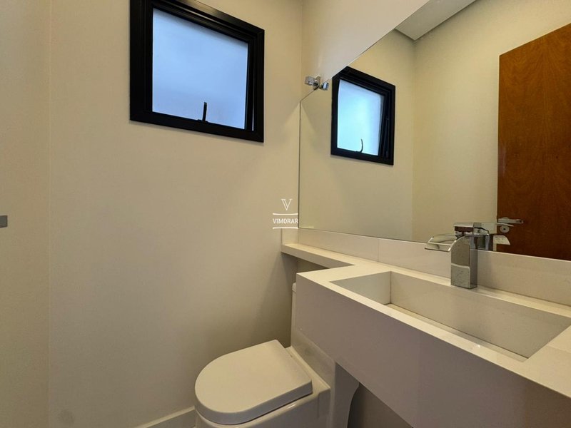 Sobrado 3 su&iacute;tes + 3 vagas de garagem  Guarulhos - 