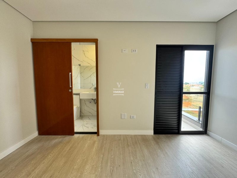 Sobrado 3 su&iacute;tes + 3 vagas de garagem  Guarulhos - 