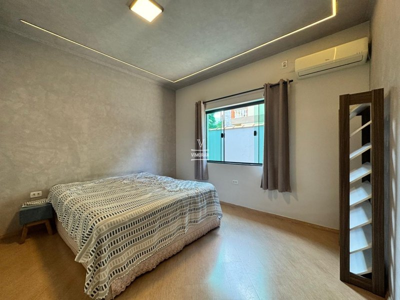 Casa 3 dormit&oacute;rios sendo 1 su&iacute;te + &aacute;rea gourmet com piscina  Itaquaquecetuba - 