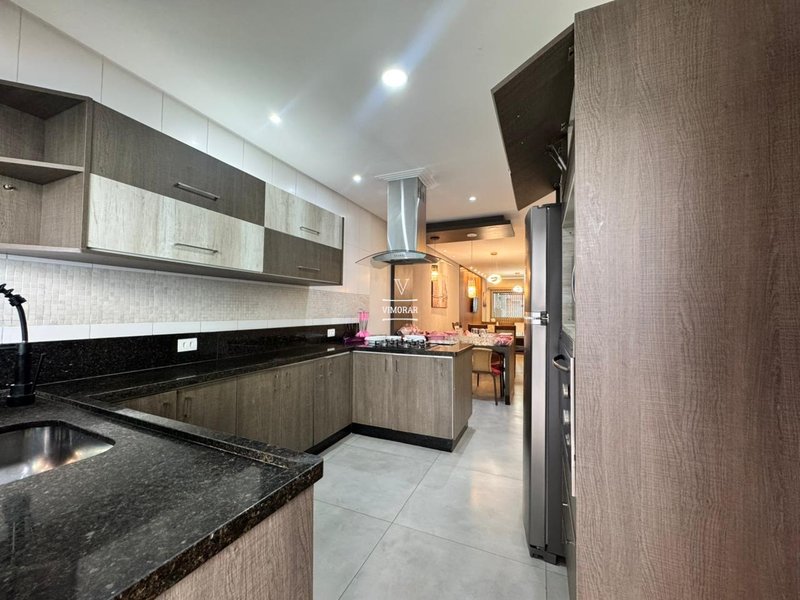 Casa 3 dormit&oacute;rios sendo 1 su&iacute;te + &aacute;rea gourmet com piscina  Itaquaquecetuba - 