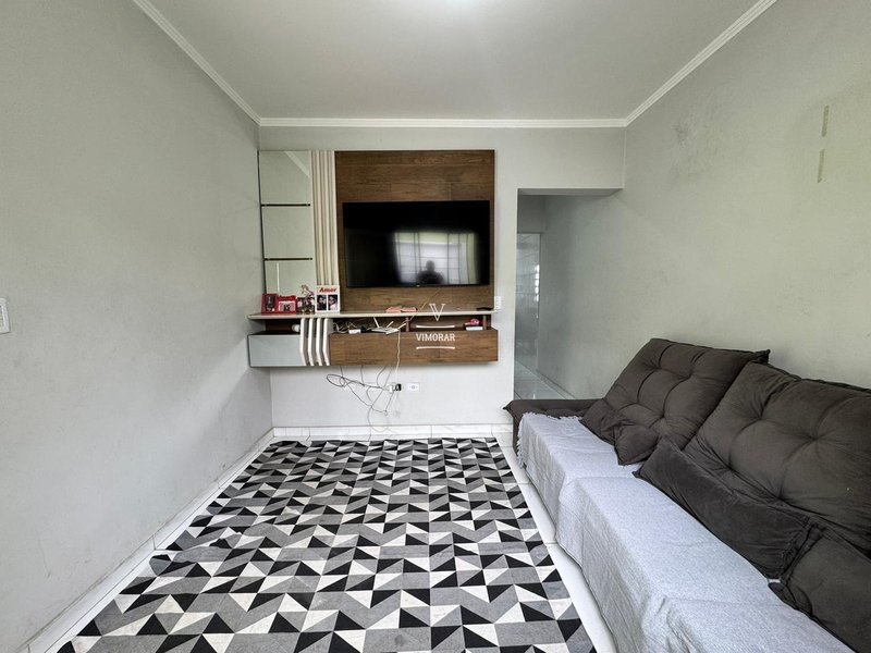 Sobrado 2 dormit&oacute;rios + 2 vagas de garagem  Itaquaquecetuba - 