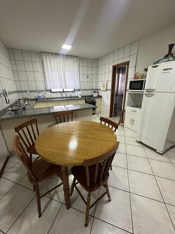 Apartamento em Itapema, Meia Praia, 3 Dormitórios próximo Russi Russi  Itapema - 