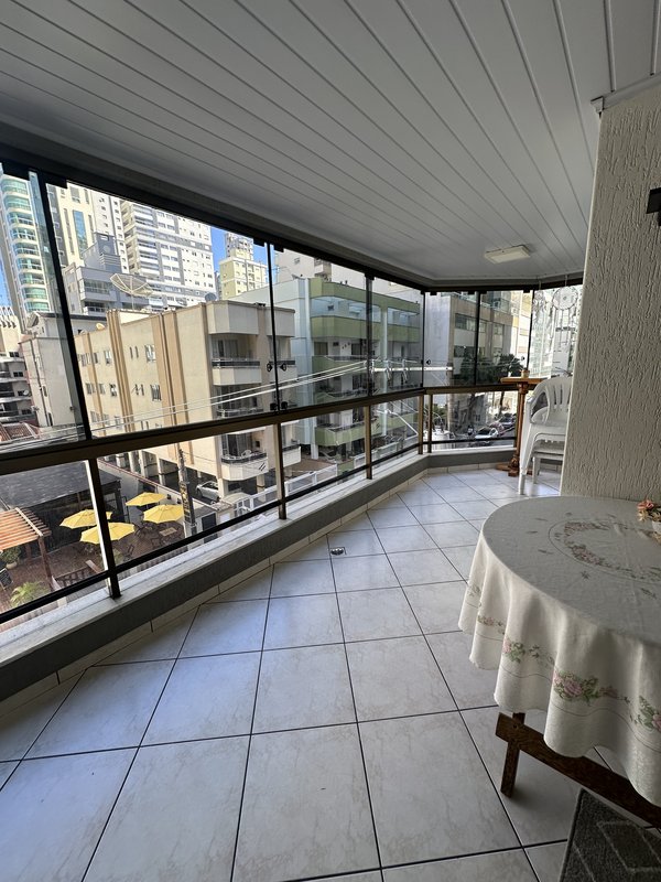 Apartamento em Itapema, Meia Praia, 3 Dormitórios próximo Russi Russi  Itapema - 