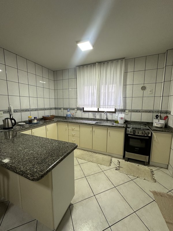 Apartamento em Itapema, Meia Praia, 3 Dormitórios próximo Russi Russi  Itapema - 