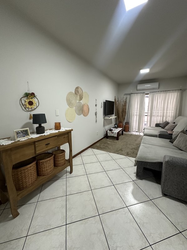 Apartamento em Itapema, Meia Praia, 3 Dormitórios próximo Russi Russi  Itapema - 