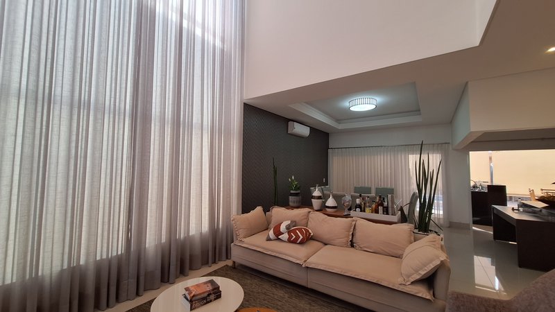 Casa  &agrave; venda com 4 quartos , 253 m&sup2; por R$ 1.480.000- Alto da Boa Vista - Sorocaba-SP rua Mauricio Amary Sorocaba - 