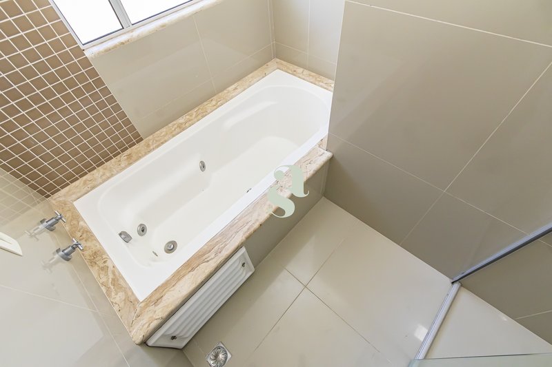 Sobrado &agrave; venda em Santa Felicidade &ndash; 104 m&sup2; | 3 quartos (1 su&iacute;te) | 1 vaga Rua Daniel Cesário Pereira Curitiba - 