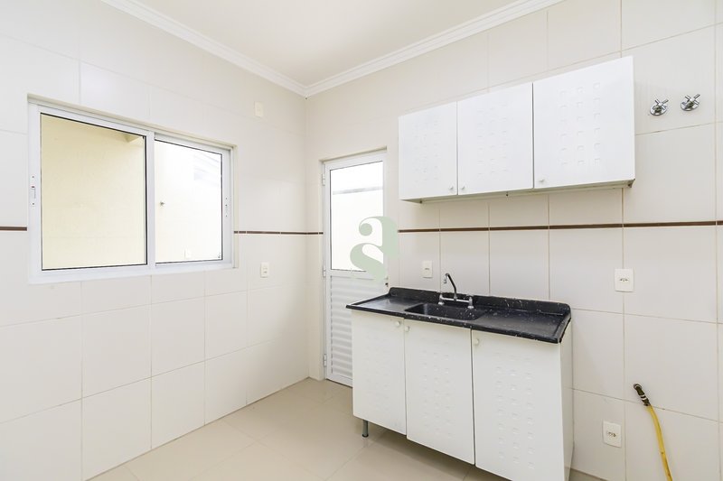 Sobrado &agrave; venda em Santa Felicidade &ndash; 104 m&sup2; | 3 quartos (1 su&iacute;te) | 1 vaga Rua Daniel Cesário Pereira Curitiba - 