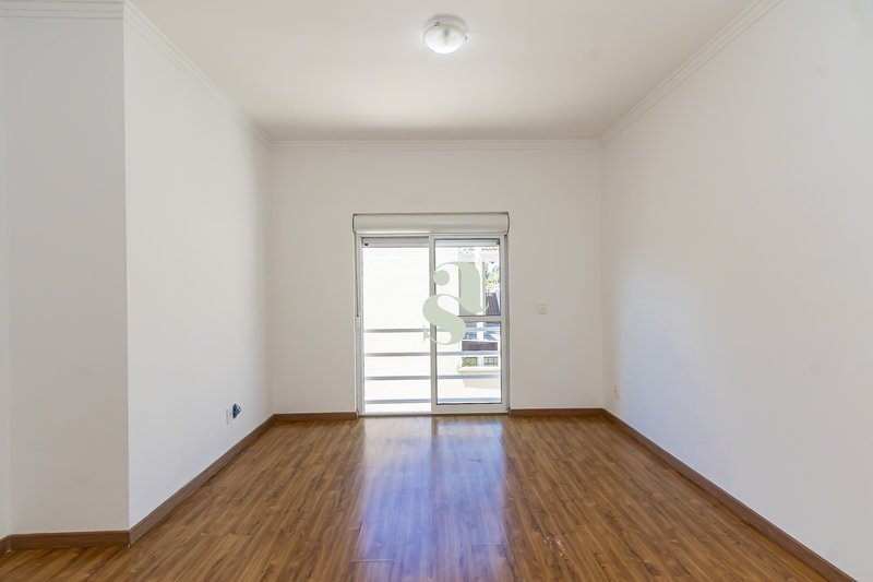 Sobrado &agrave; venda em Santa Felicidade &ndash; 104 m&sup2; | 3 quartos (1 su&iacute;te) | 1 vaga Rua Daniel Cesário Pereira Curitiba - 