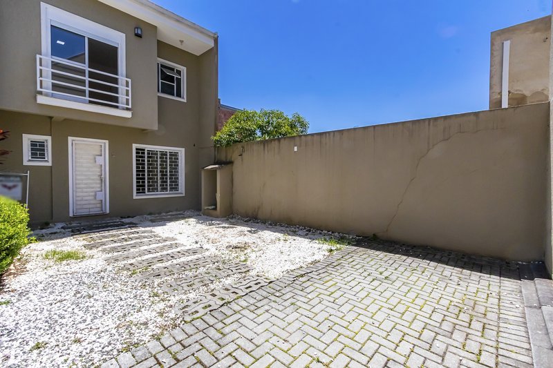 Sobrado &agrave; venda em Santa Felicidade &ndash; 104 m&sup2; | 3 quartos (1 su&iacute;te) | 1 vaga Rua Daniel Cesário Pereira Curitiba - 