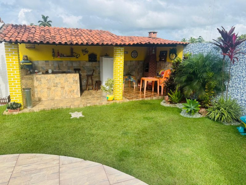 CASA 4 QUARTOS VARANDA ÁREA VERDE PISCINA GARAGEM 5 CARROS À VENDA EM JAUÁ! Alameda Via Parque Camaçari - 