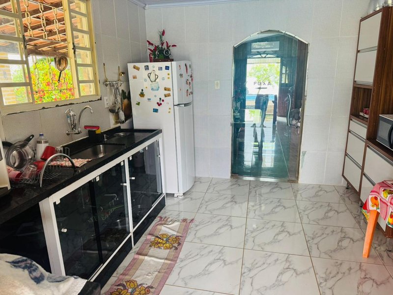 CASA 4 QUARTOS VARANDA ÁREA VERDE PISCINA GARAGEM 5 CARROS À VENDA EM JAUÁ! Alameda Via Parque Camaçari - 