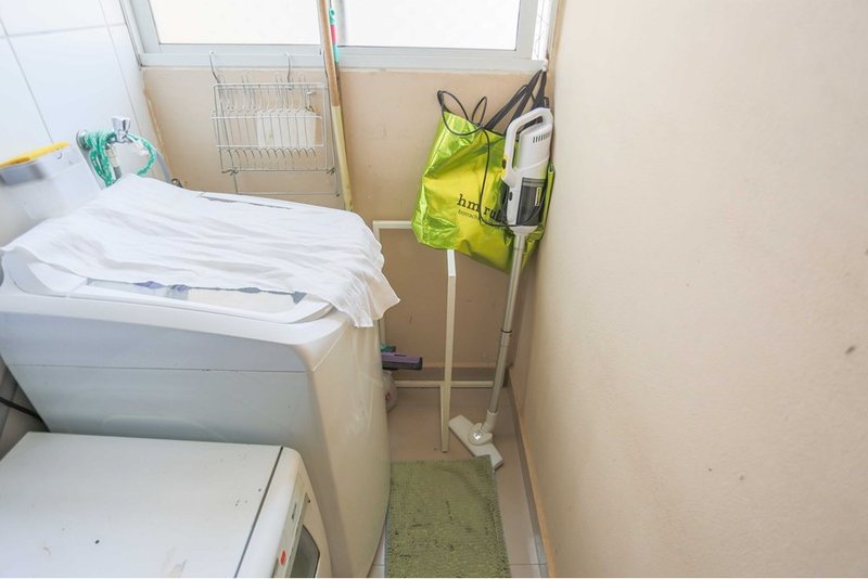 Apartamento &agrave; venda, 65m - 2 Dorm. - R$ 302.999 - Wanel Vile - Sorocaba - SP Rua Valdomiro Ferraresi Sorocaba - 