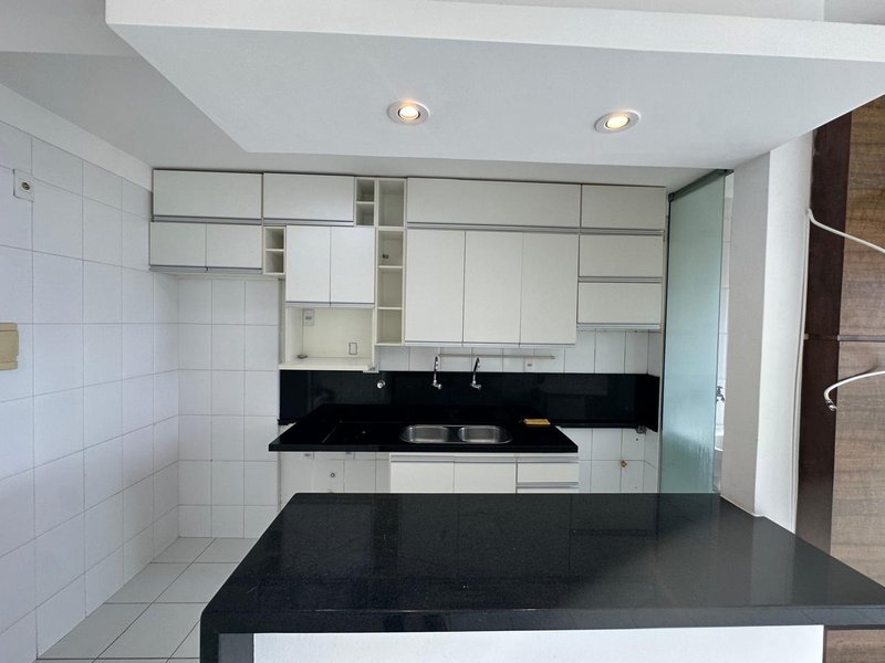 APARTAMENTO VISTA MAR NASCENTE 2 QUARTOS SUÍTE VARANDA PISCINA GARAGENS À VENDA NA BARRA! Rua Engenheiro Milton Oliveira Salvador - 