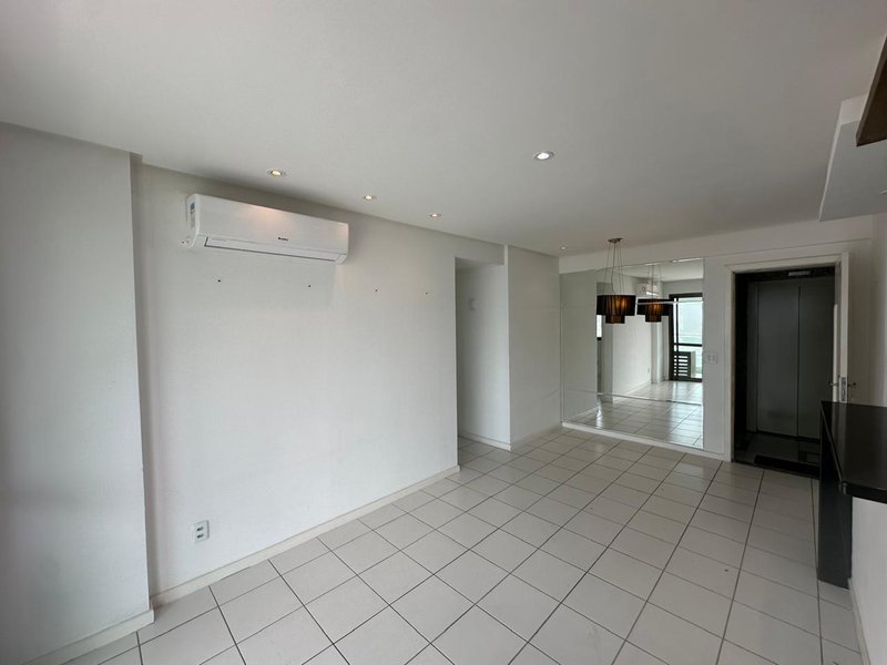 APARTAMENTO VISTA MAR NASCENTE 2 QUARTOS SUÍTE VARANDA PISCINA GARAGENS À VENDA NA BARRA! Rua Engenheiro Milton Oliveira Salvador - 