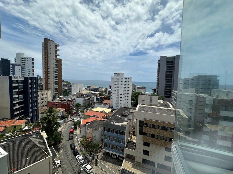 APARTAMENTO VISTA MAR NASCENTE 2 QUARTOS SUÍTE VARANDA PISCINA GARAGENS À VENDA NA BARRA! Rua Engenheiro Milton Oliveira Salvador - 