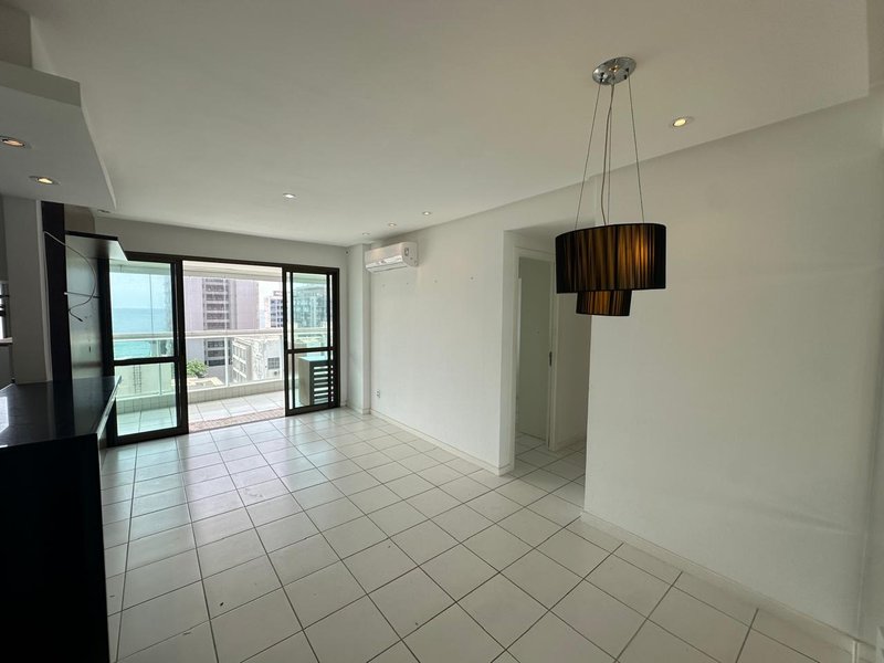 APARTAMENTO VISTA MAR NASCENTE 2 QUARTOS SUÍTE VARANDA PISCINA GARAGENS À VENDA NA BARRA! Rua Engenheiro Milton Oliveira Salvador - 