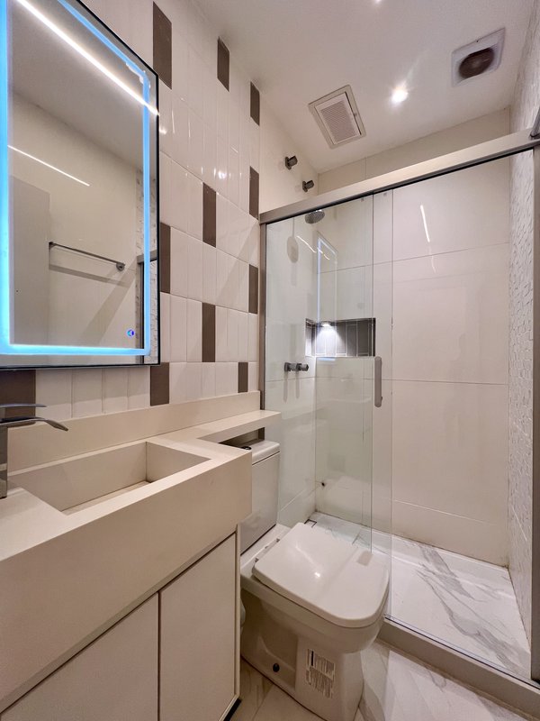 Apartamento para venda ou loca&ccedil;&atilde;o na praia da Barra - Porteira Fechada  Rio de Janeiro - 