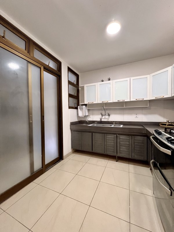 Apartamento para venda ou loca&ccedil;&atilde;o na praia da Barra - Porteira Fechada  Rio de Janeiro - 