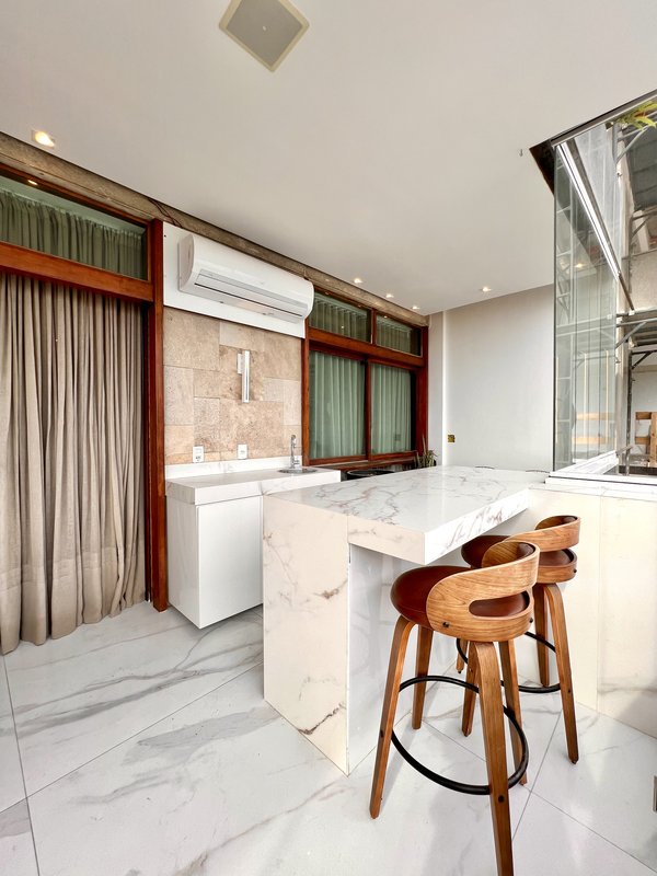 Apartamento para venda ou loca&ccedil;&atilde;o na praia da Barra - Porteira Fechada  Rio de Janeiro - 