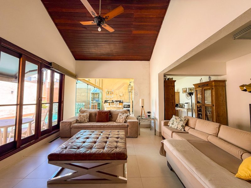 Casa ampla e aconchegante fora de Condom&iacute;nio em Juquehy - VENDA, LOCA&Ccedil;&Atilde;O DI&Aacute;RIA  São Sebastião - 