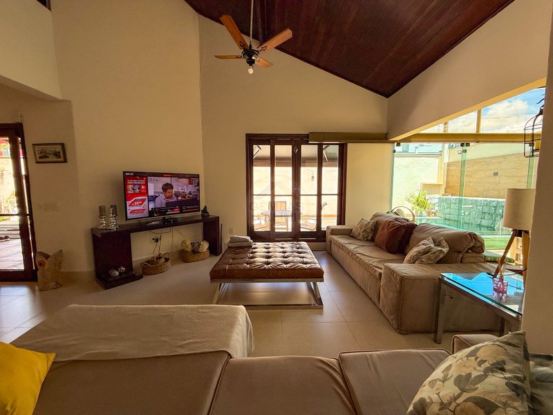 Casa ampla e aconchegante fora de Condom&iacute;nio em Juquehy - VENDA, LOCA&Ccedil;&Atilde;O DI&Aacute;RIA  São Sebastião - 