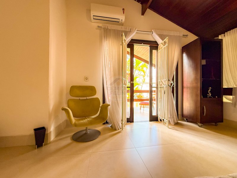 Casa ampla e aconchegante fora de Condom&iacute;nio em Juquehy - VENDA, LOCA&Ccedil;&Atilde;O DI&Aacute;RIA  São Sebastião - 