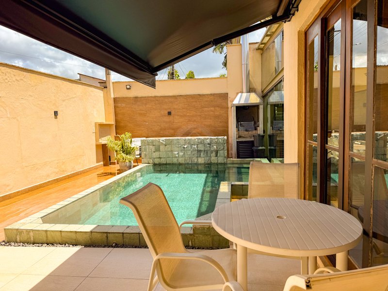 Casa ampla e aconchegante fora de Condom&iacute;nio em Juquehy - VENDA, LOCA&Ccedil;&Atilde;O DI&Aacute;RIA  São Sebastião - 