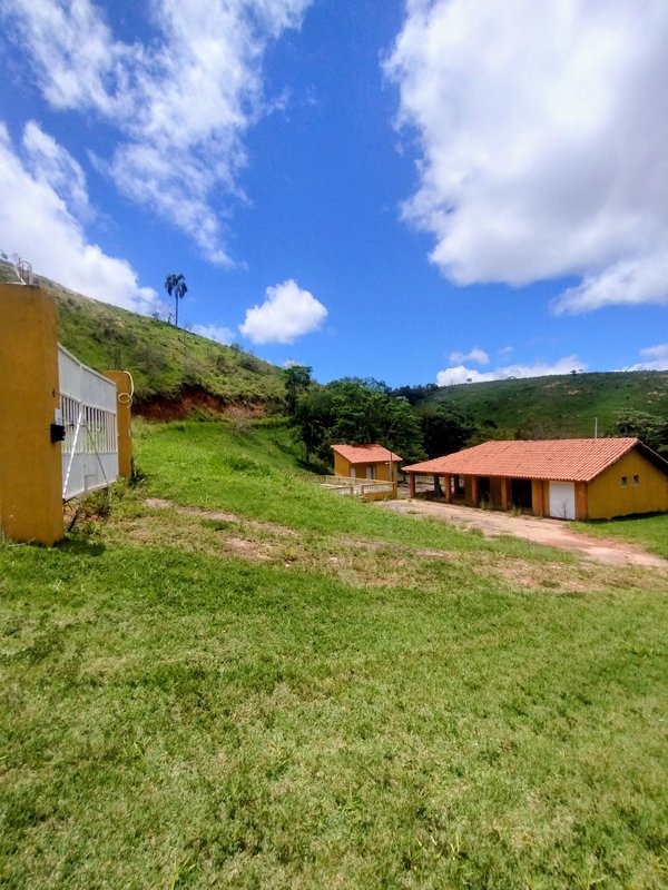 Chácara com piscina à venda no Bairro do Pinhal  Jacareí - 