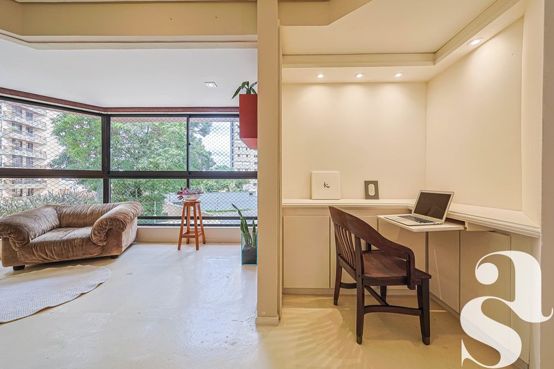 Apartamento &agrave; venda no Cabral &ndash; 111 m&sup2; | 3 quartos (1 su&iacute;te) | 1 vaga - R$795.000,00 Avenida Anita Garibaldi Curitiba - 