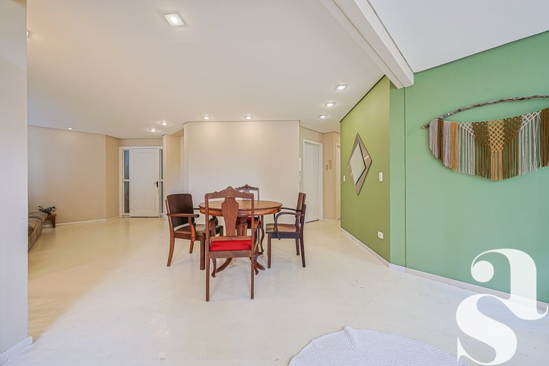 Apartamento &agrave; venda no Cabral &ndash; 111 m&sup2; | 3 quartos (1 su&iacute;te) | 1 vaga - R$795.000,00 Avenida Anita Garibaldi Curitiba - 