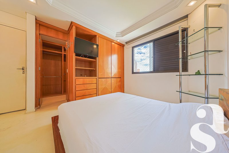 Apartamento &agrave; venda no Cabral &ndash; 111 m&sup2; | 3 quartos (1 su&iacute;te) | 1 vaga - R$795.000,00 Avenida Anita Garibaldi Curitiba - 