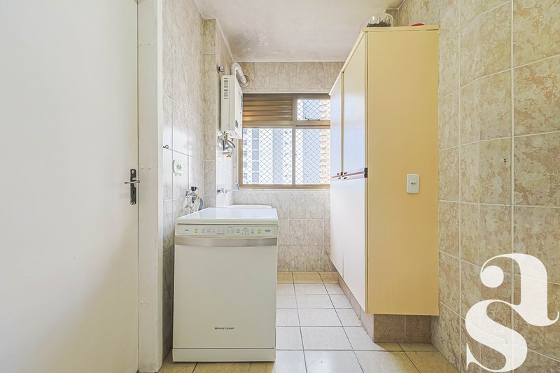 Apartamento &agrave; venda no Cabral &ndash; 111 m&sup2; | 3 quartos (1 su&iacute;te) | 1 vaga - R$795.000,00 Avenida Anita Garibaldi Curitiba - 