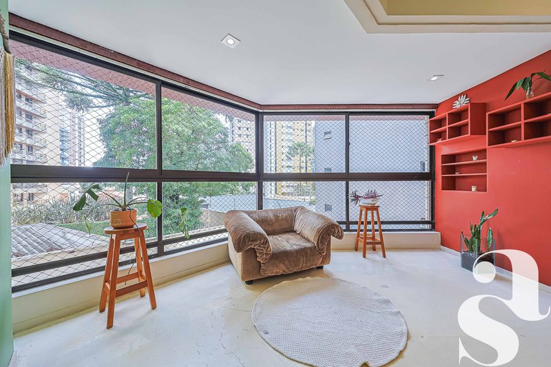 Apartamento &agrave; venda no Cabral &ndash; 111 m&sup2; | 3 quartos (1 su&iacute;te) | 1 vaga - R$795.000,00 Avenida Anita Garibaldi Curitiba - 