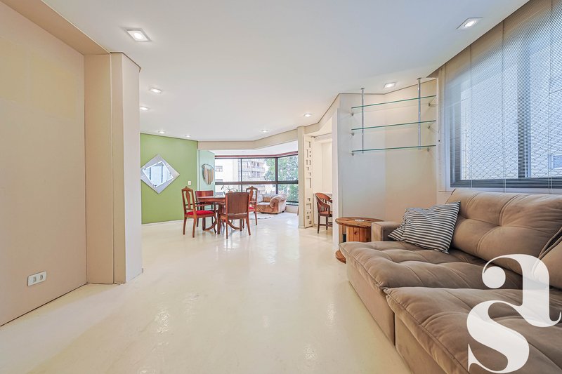 Apartamento &agrave; venda no Cabral &ndash; 111 m&sup2; | 3 quartos (1 su&iacute;te) | 1 vaga - R$795.000,00 Avenida Anita Garibaldi Curitiba - 